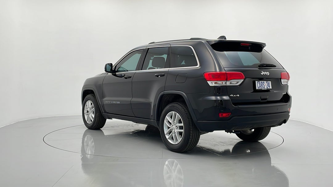 2018 Jeep Grand Cherokee Laredo (4x4), Automatic, 29900 km, Left Back Diagonal (45- Degree) View