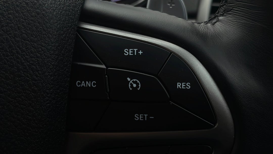 2018 Jeep Grand Cherokee Laredo (4x4), Automatic, 29900 km, Cruise Control