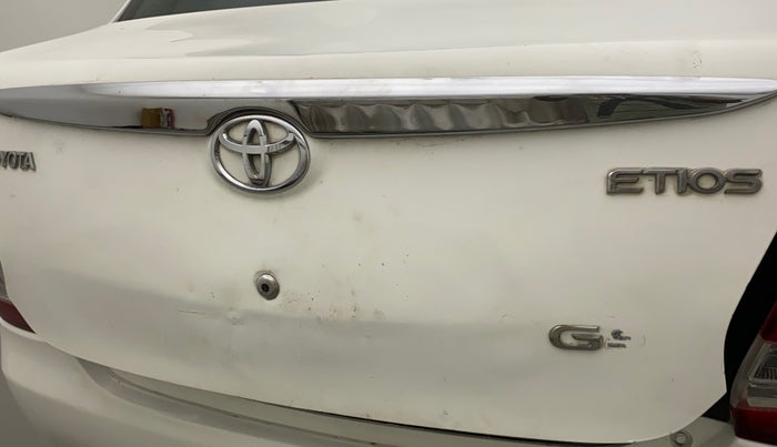 2011 Toyota Etios G SP, Petrol, Manual, 85,637 km, Dicky (Boot door) - Minor scratches