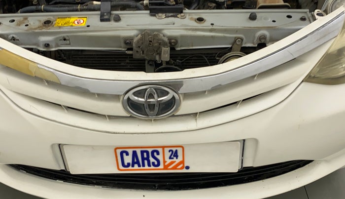 2011 Toyota Etios G SP, Petrol, Manual, 85,947 km, Front bumper - Chrome strip damage