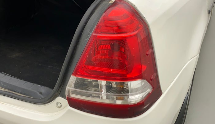 2011 Toyota Etios G SP, Petrol, Manual, 85,637 km, Right tail light - Minor damage