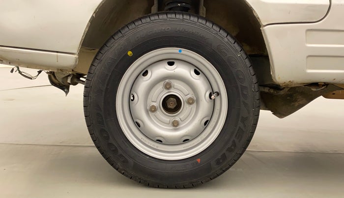 2015 Maruti Omni 5 STR, Petrol, Manual, 56,292 km, Left Front Wheel