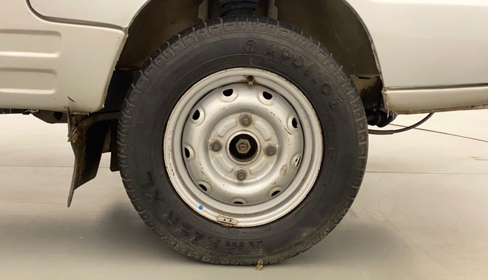2015 Maruti Omni 5 STR, Petrol, Manual, 56,292 km, Right Front Wheel