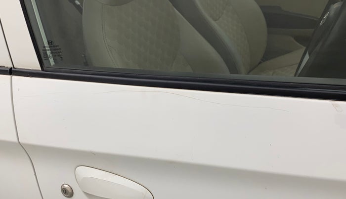 2018 Hyundai Eon SPORTZ, Petrol, Manual, 52,804 km, Driver-side door - Minor scratches