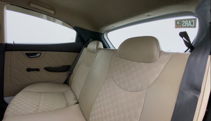 2018 Hyundai Eon SPORTZ, Petrol, Manual, 52,804 km, Right Side Rear Door Cabin