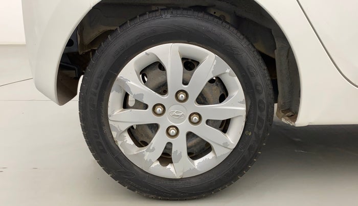 2018 Hyundai Eon SPORTZ, Petrol, Manual, 52,804 km, Right Rear Wheel