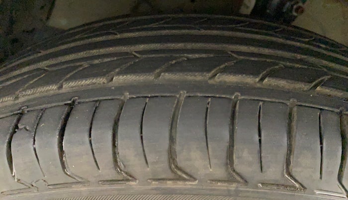 2013 Maruti Swift Dzire VXI REGAL EDITION, Petrol, Manual, 50,544 km, Left Rear Tyre Tread