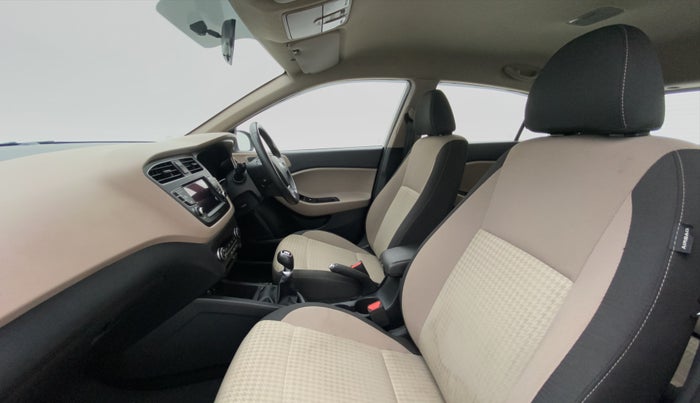 2019 Hyundai Elite i20 ASTA 1.2 (O), Petrol, Manual, 15,554 km, Right Side Front Door Cabin