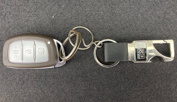 2019 Hyundai Elite i20 ASTA 1.2 (O), Petrol, Manual, 15,554 km, Key Close Up