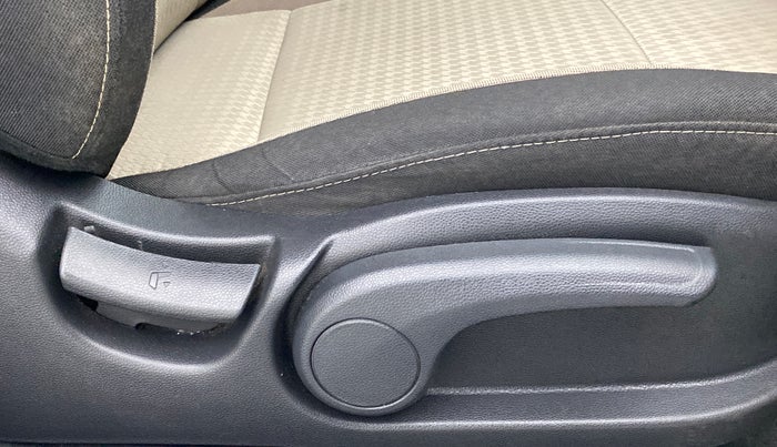 2019 Hyundai Elite i20 ASTA 1.2 (O), Petrol, Manual, 15,554 km, Driver Side Adjustment Panel