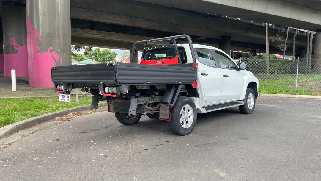 Right Back Diagonal (45- Degree) View