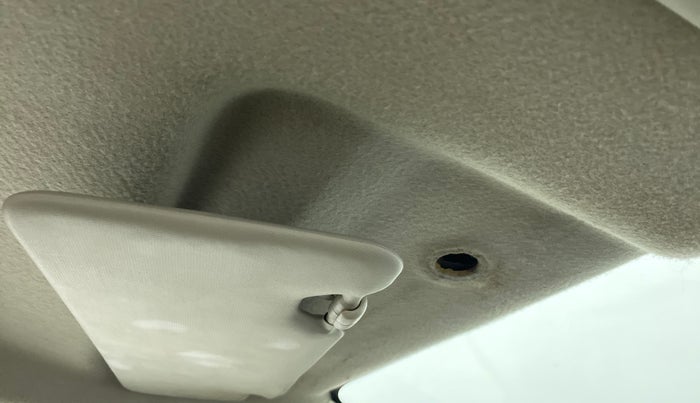 2017 Datsun Go T, Petrol, Manual, 1,02,317 km, Ceiling - Sun visor minor damage