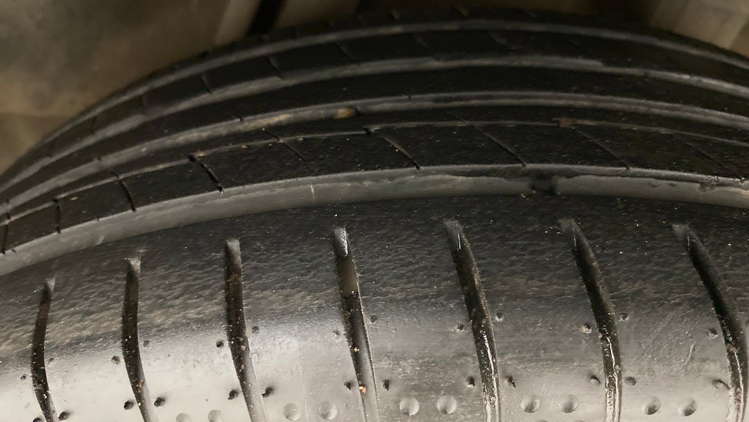 Left Rear Tyre Tread