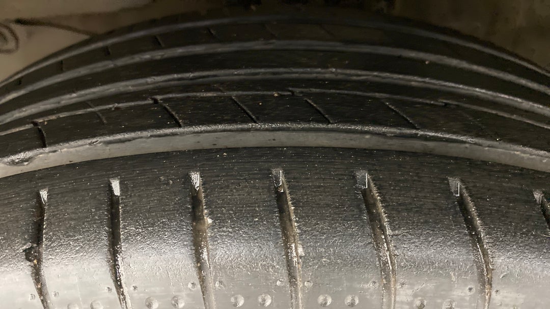 Left Front Tyre Tread