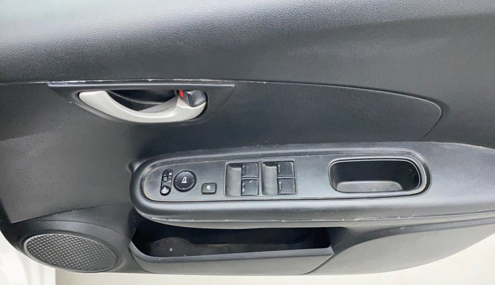 2017 Honda Brio 1.2 VX MT I VTEC, Petrol, Manual, 38,258 km, Driver Side Door Panels Controls