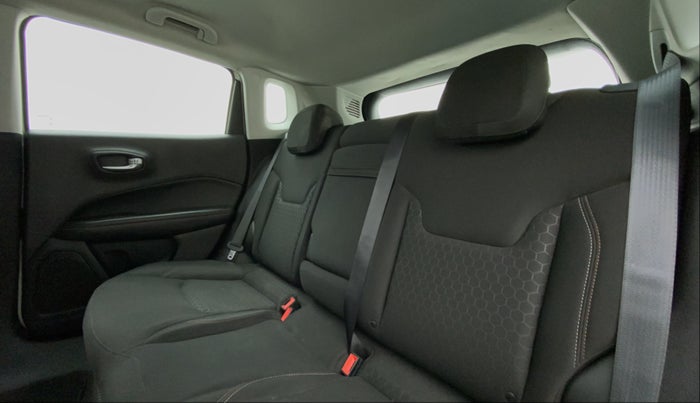 2017 Jeep Compass 2.0 SPORT, Diesel, Manual, 52,950 km, Right Side Rear Door Cabin