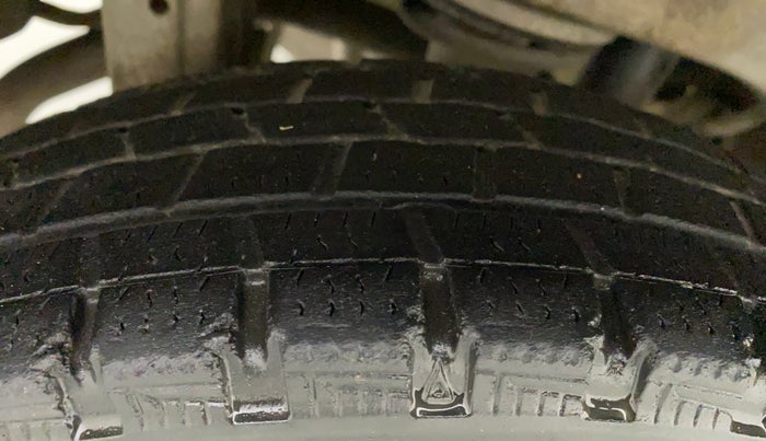 2014 Maruti Alto 800 LXI, Petrol, Manual, 34,733 km, Right Rear Tyre Tread