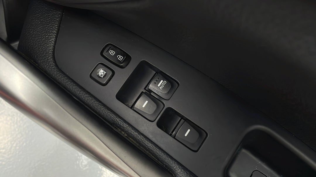 2017 Hyundai Veloster Sr Turbo, Manual, 62733 km, Drivers Side Door Panel Controls