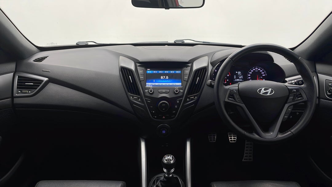 2017 Hyundai Veloster Sr Turbo, Manual, 62733 km, Dashboard View