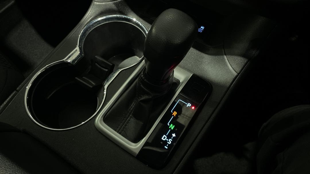 2019 Toyota Kluger Gx (4x2), Automatic, 70321 km, Gear Lever 