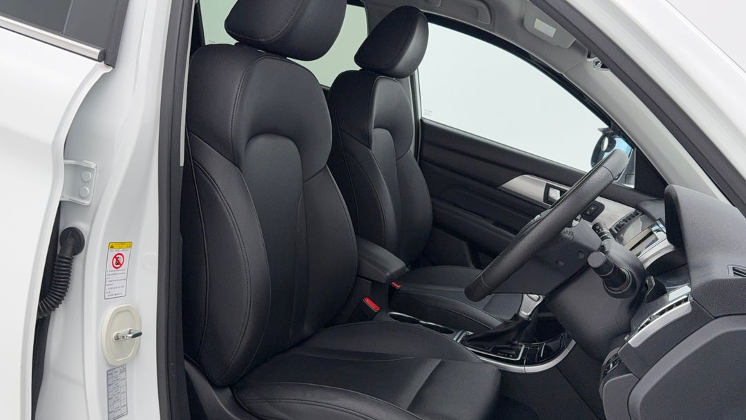 2019 Haval H2 Lux (4x2), Automatic, 37117 km, Right Side Front Door Cabin View