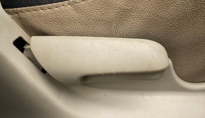2017 Maruti Celerio VXI CNG, CNG, Manual, 86,136 km, Driver Side Adjustment Panel