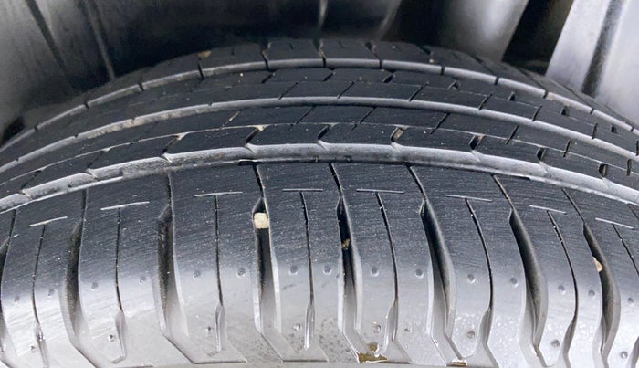 2019 Maruti Ertiga ZXI Plus SHVS, Petrol, Manual, 3,902 km, Left Rear Tyre Tread