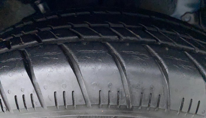 2014 Maruti Celerio VXI AGS, Petrol, Automatic, 17,893 km, Left Front Tyre Tread