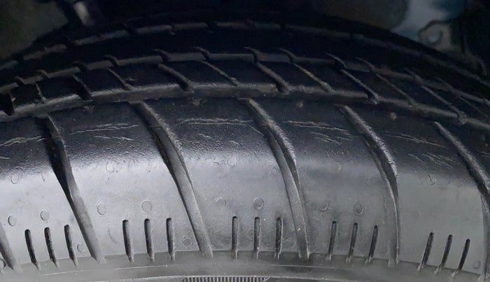 2014 Maruti Celerio VXI AGS, Petrol, Automatic, 17,893 km, Left Rear Tyre Tread