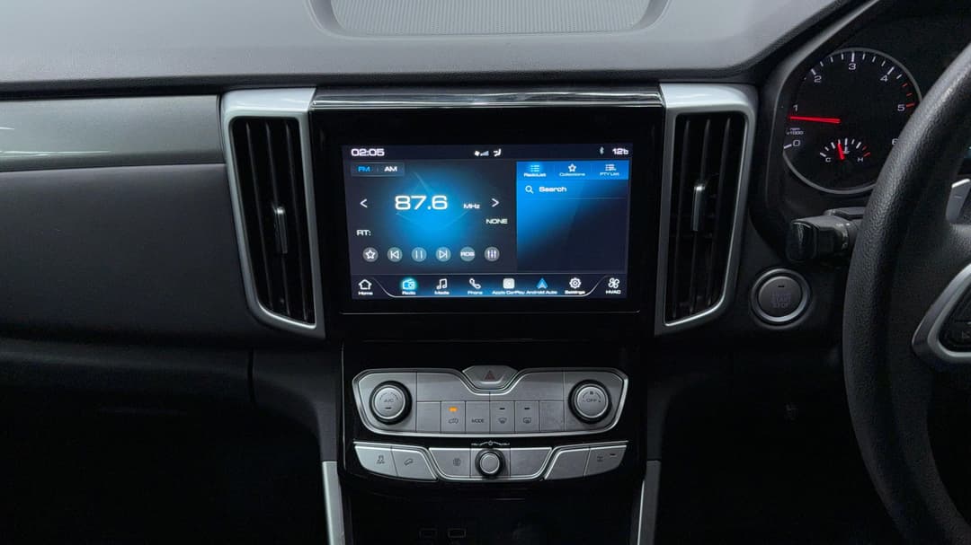 2021 GWM Ute Cannon (4x2), Automatic, 113071 km, Center Console