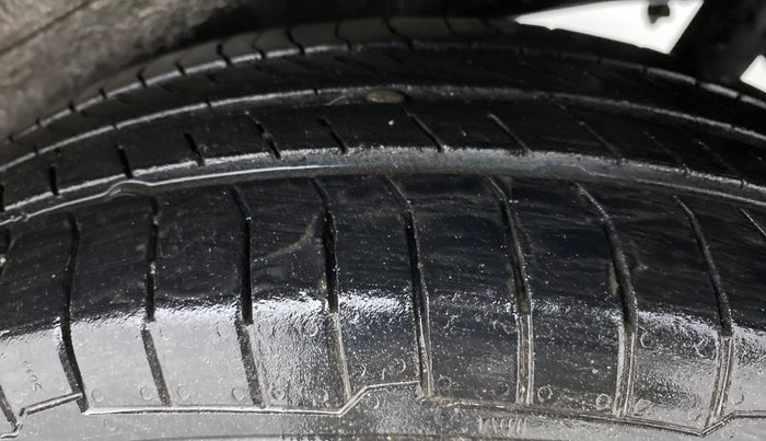 2014 Maruti Wagon R 1.0 LXI CNG, CNG, Manual, 69,435 km, Left Rear Tyre Tread