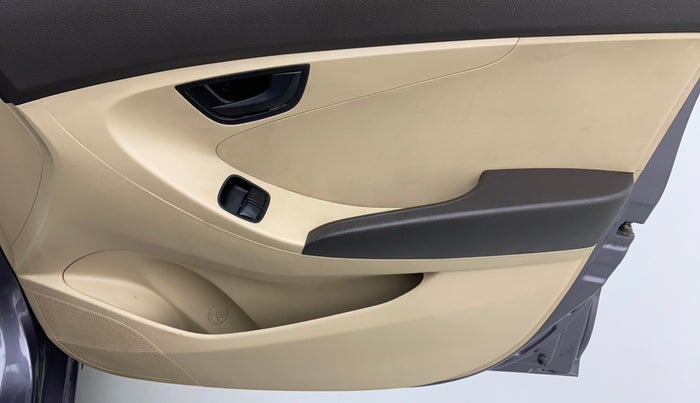 2017 Hyundai Eon ERA PLUS, Petrol, Manual, 27,857 km, Driver Side Door Panels Control