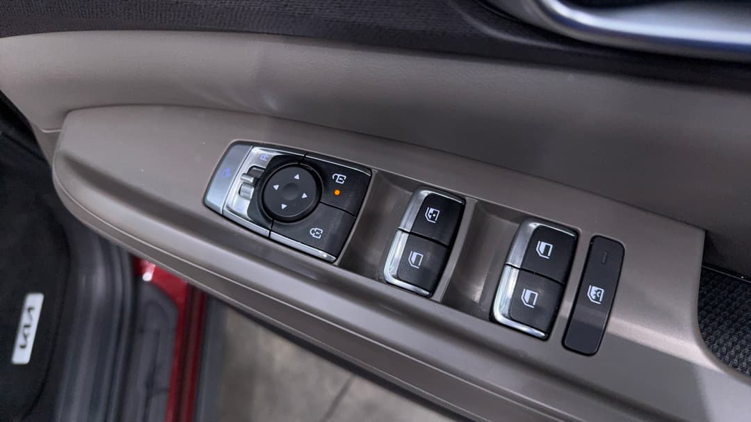2024 Kia Carnival Gt-line Lite, Automatic, 33922 km, Drivers Side Door Panel Controls