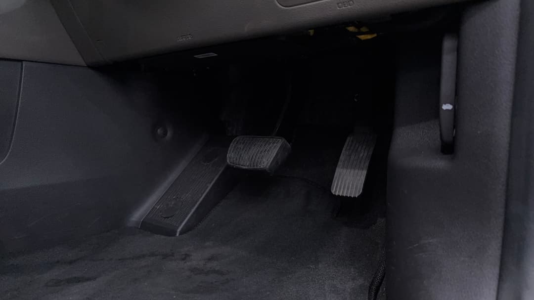 2024 Kia Carnival Gt-line Lite, Automatic, 33922 km, Pedals and Footmat