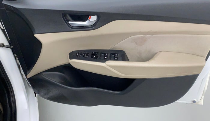 2018 Hyundai Verna 1.6 SX VTVT, Petrol, Manual, 59,884 km, Driver Side Door Panels Control
