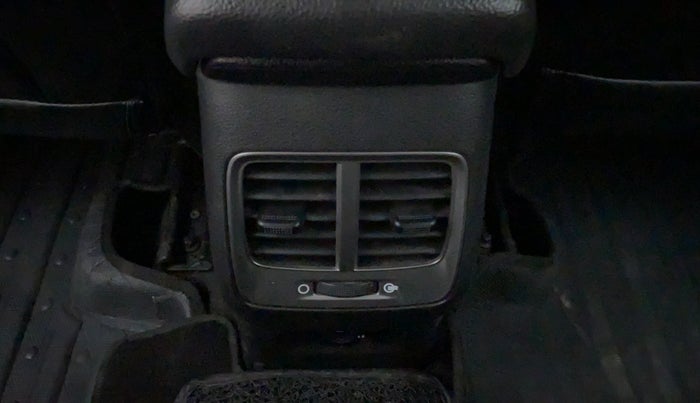 2018 Hyundai Verna 1.6 SX VTVT, Petrol, Manual, 59,884 km, Rear AC Vents