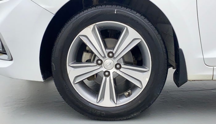 2018 Hyundai Verna 1.6 SX VTVT, Petrol, Manual, 59,884 km, Left Front Wheel