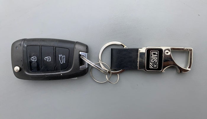 2018 Hyundai Verna 1.6 SX VTVT, Petrol, Manual, 59,884 km, Key Close Up