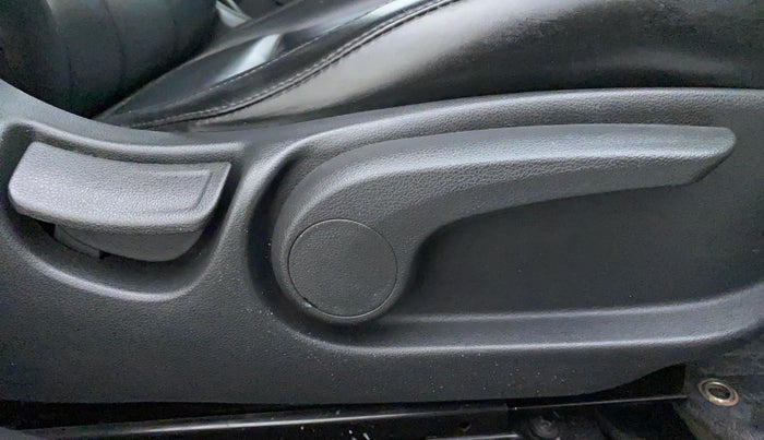 2018 Hyundai Verna 1.6 SX VTVT, Petrol, Manual, 59,884 km, Driver Side Adjustment Panel