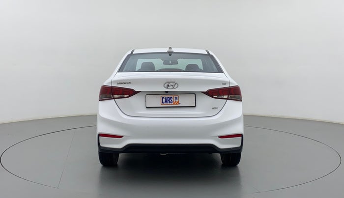 2018 Hyundai Verna 1.6 SX VTVT, Petrol, Manual, 59,884 km, Back/Rear