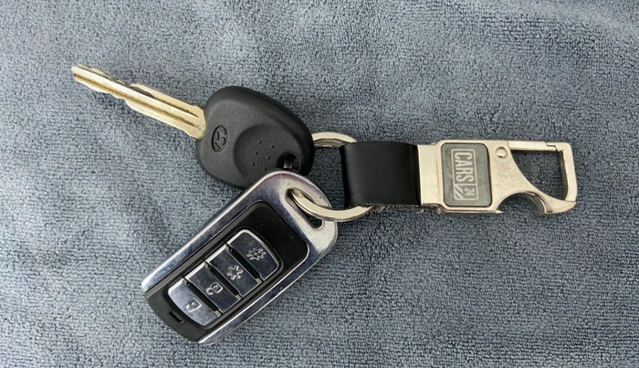 2018 Hyundai Elite i20 Magna Executive 1.2, Petrol, Manual, 13,857 km, Key Close Up