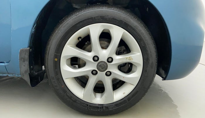 2014 Nissan Micra XV CVT, Petrol, Automatic, 26,096 km, Right Front Wheel