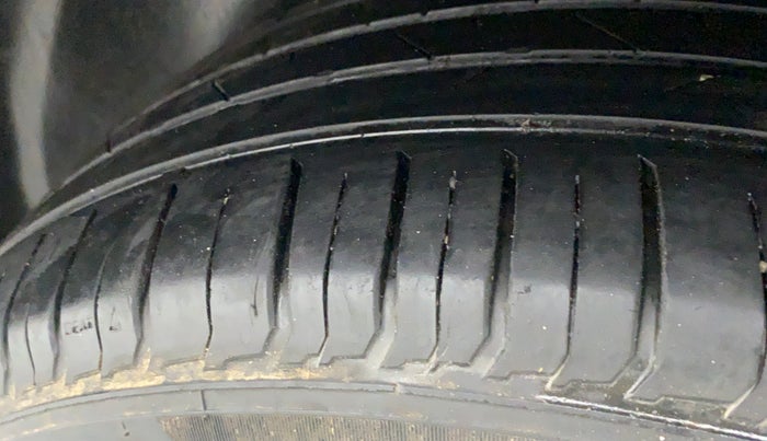 2015 Hyundai Creta 1.6 S, Petrol, Manual, 63,503 km, Left Rear Tyre Tread