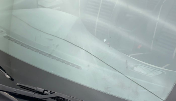 2015 Hyundai Creta 1.6 S, Petrol, Manual, 63,503 km, Front windshield - Minor spot on windshield