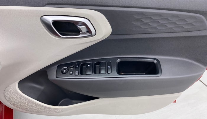 2020 Hyundai AURA SX PETROL, Petrol, Manual, 29,894 km, Driver Side Door Panels Control