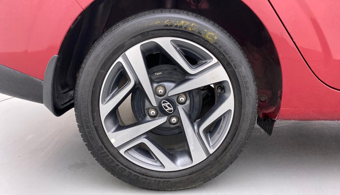 2020 Hyundai AURA SX PETROL, Petrol, Manual, 29,894 km, Right Rear Wheel