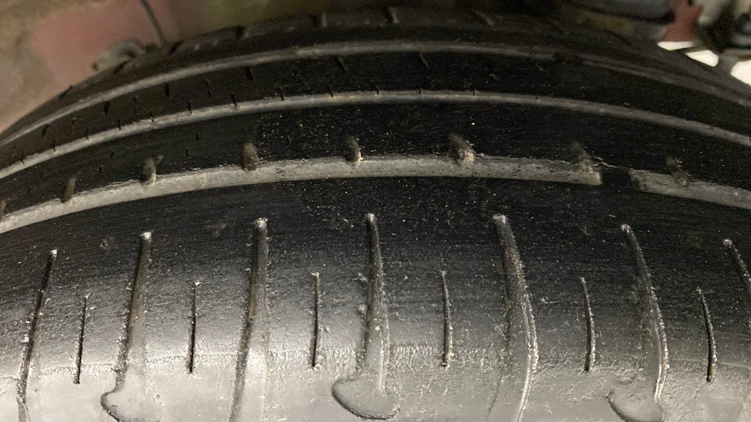 Left Rear Tyre Tread