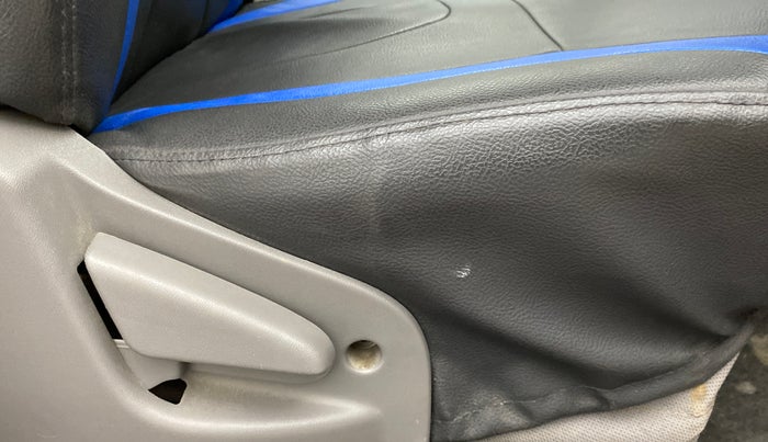 2015 Datsun Go T, Petrol, Manual, 32,495 km, Driver Side Adjustment Panel