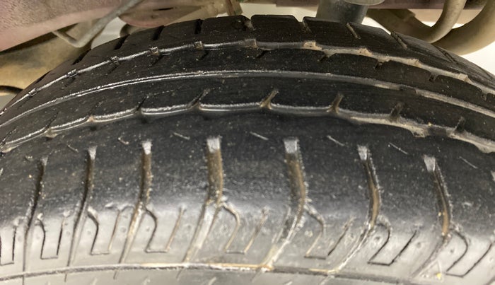 2015 Datsun Go T, Petrol, Manual, 32,495 km, Left Rear Tyre Tread