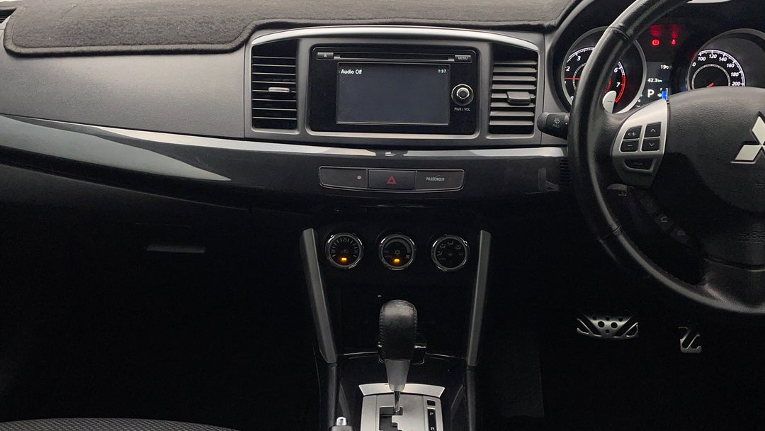 2016 Mitsubishi Lancer Gsr, Automatic, 120682 km, Center Console